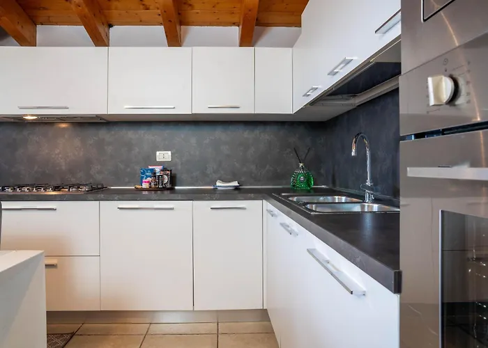 Terrazza Incanto, Con Terrazza E Garage Apartamento *