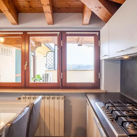 Terrazza Incanto, Con Terrazza E Garage 아파트